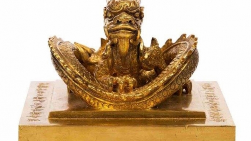 Nguyen Dynasty’s imperial seal handed over to Vietnam